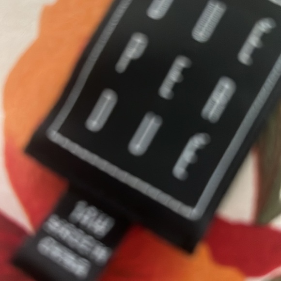 DUE PER DUE festival, Boho ,Floral 💯 percent silk Button-Up Blouse - Picture 3 of 5